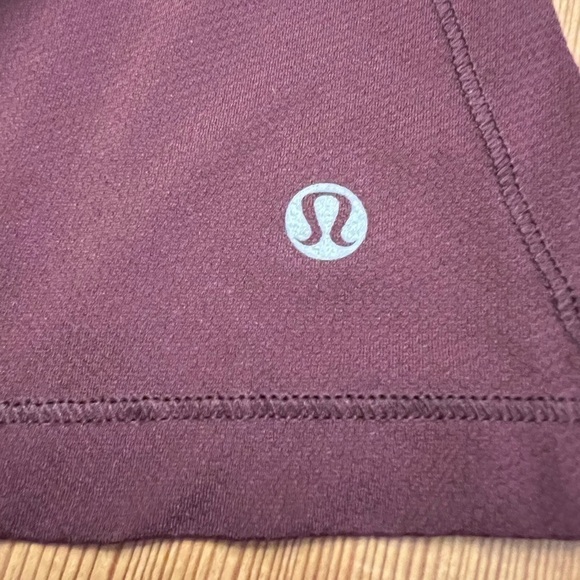 Lululemon Womens Tank Top Wrappers
Delight Tank Size: 12 Burgundy - Picture 8 of 9